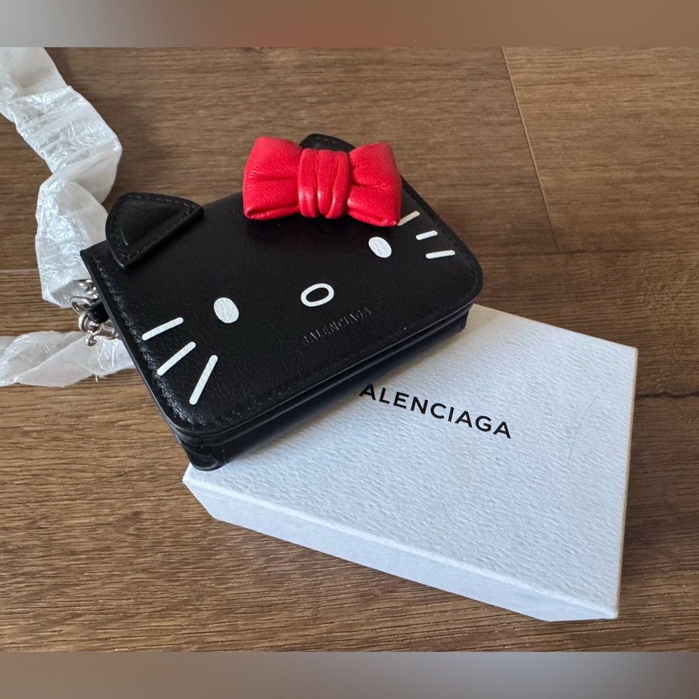 BALENCIAGA-AUTHENTIC (NWT) Hello Kitty Black Leather Mini Wallet on a Chain - Picture 11 of 17